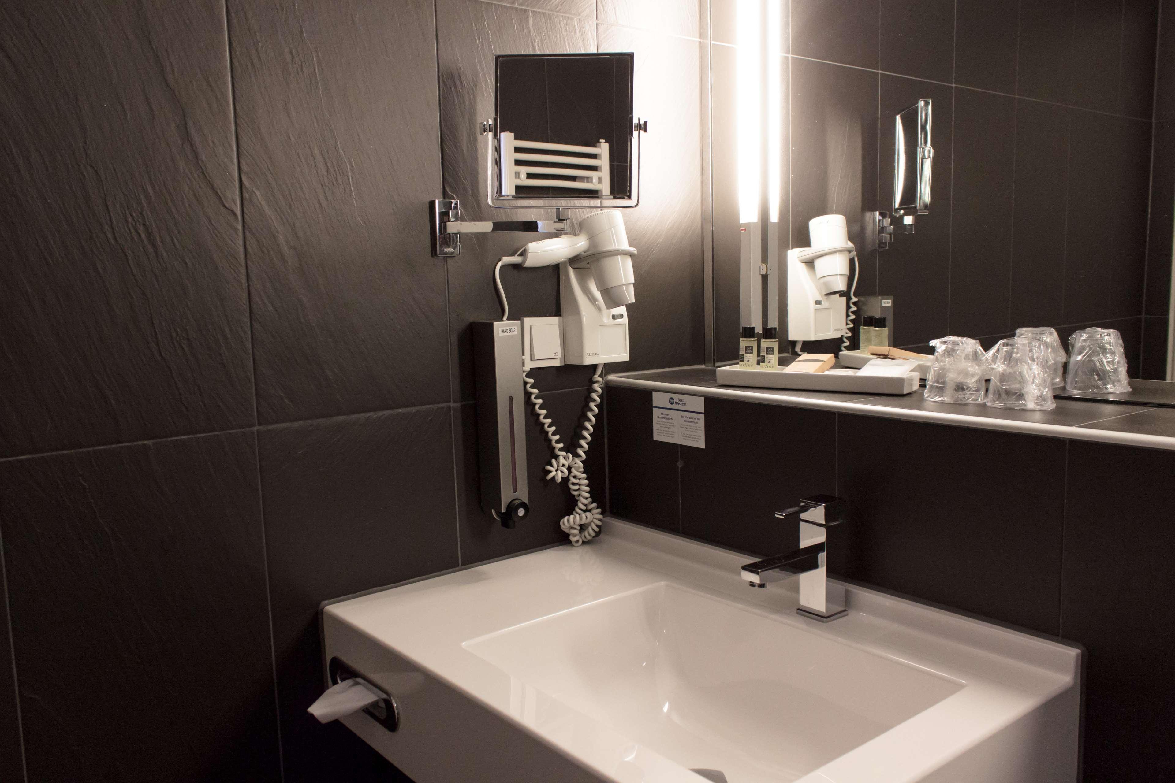 Best Western Plaza Hotel Вельс Экстерьер фото