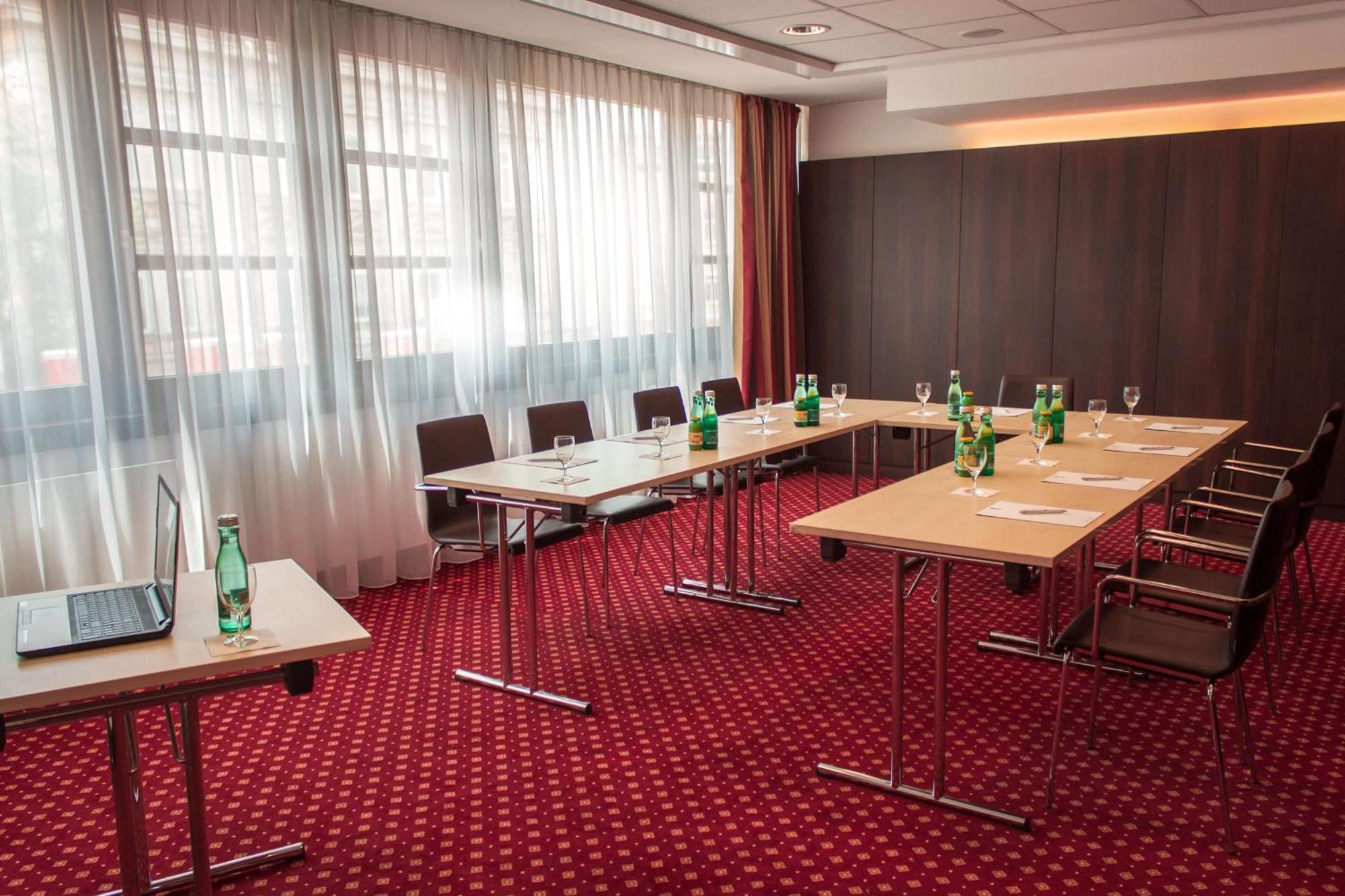 Best Western Plaza Hotel Вельс Экстерьер фото