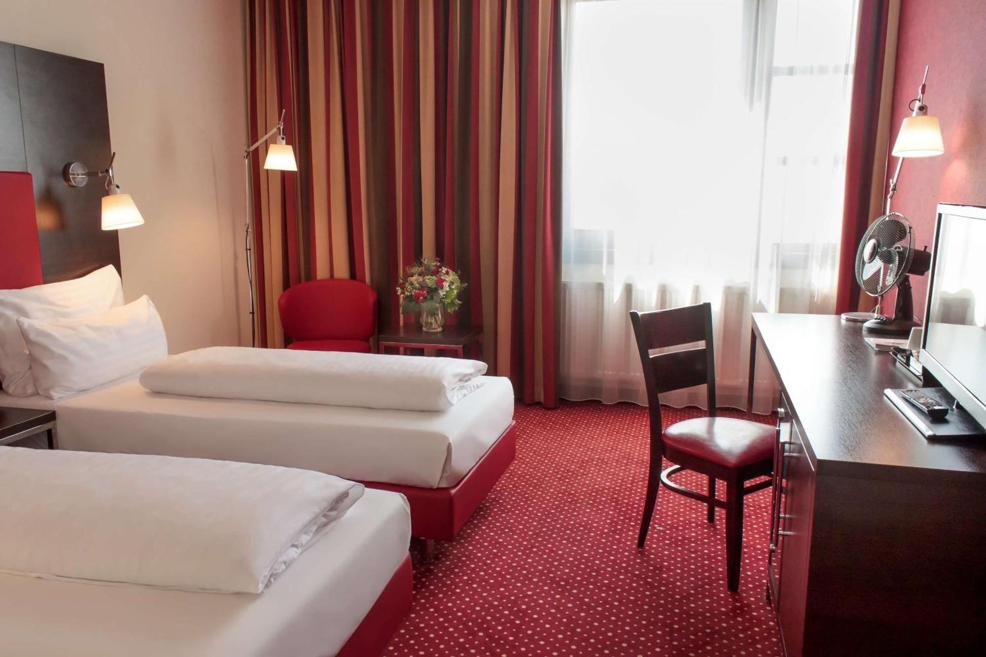Best Western Plaza Hotel Вельс Экстерьер фото